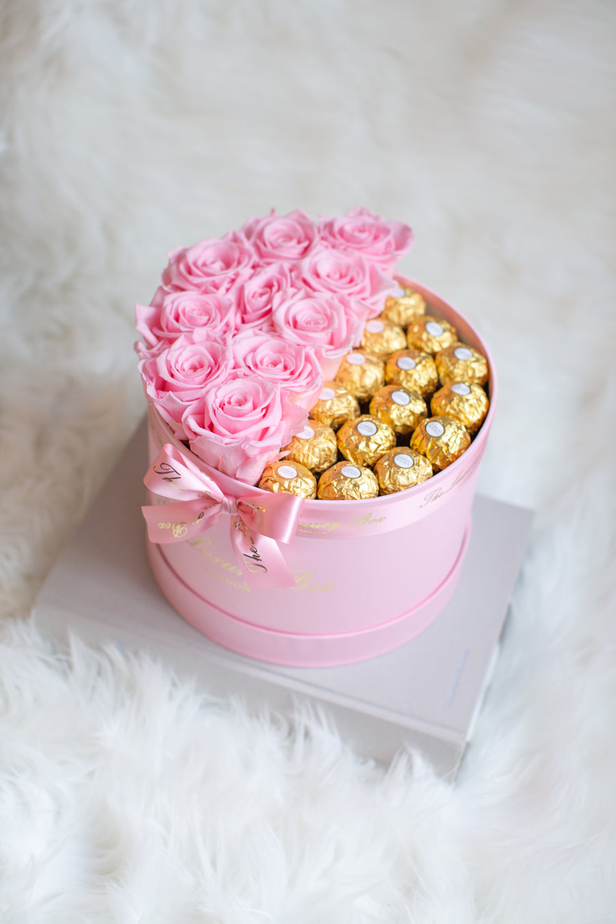 Infinity Roses and Ferrero Rocher Chocolate Gift Box | Mother's Day Flowers and Chocolate Gift Set