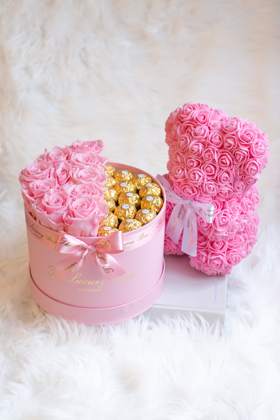 Valentine's Day Gift Set Infinity Roses and Rose bear and chocolate delivered in Uk