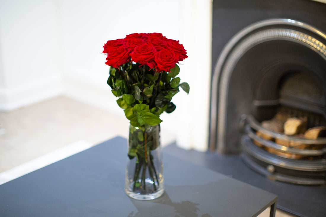 red infinity roses with stem for Valentine's Day bouquet delivered in uk