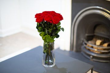 red infinity roses with stem for Valentine's Day bouquet delivered in uk