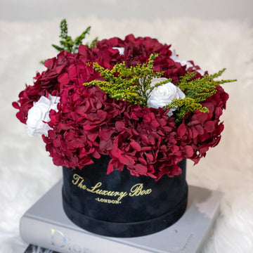 Preserved hydrangea and infinity roses bouquet for flower delivery UK