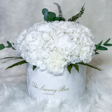 White preserved floral arrangement bouquet flower box for flower delivery in UK