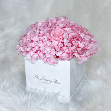 Pink preserved hydrangea and pink infinity roses flower box for flower delivery in UK