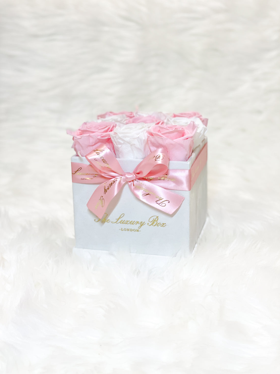 Pink and white infinity roses for valentine's day gift delivery